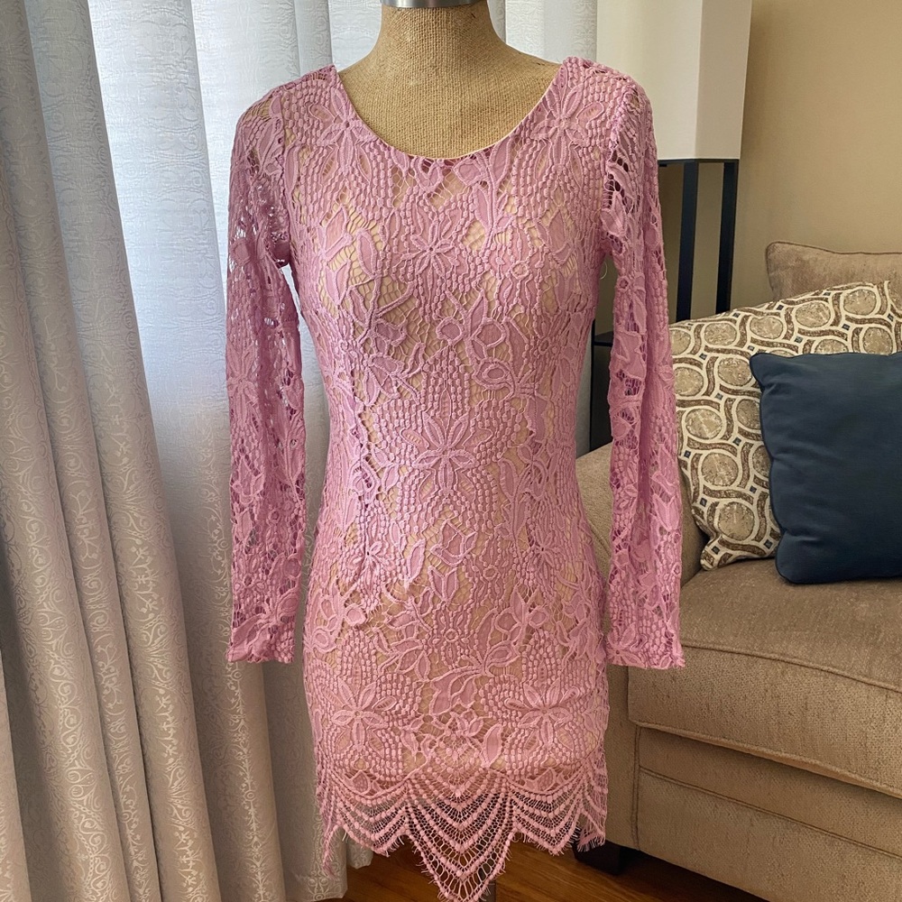 CHARLOTTE RUSSE LACE DRESS